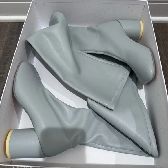 MM6 Maison Margiela Anatomic Thigh High Tabi Shaped Tall Heeled Boot Pearl Blue - Picture 14 of 16